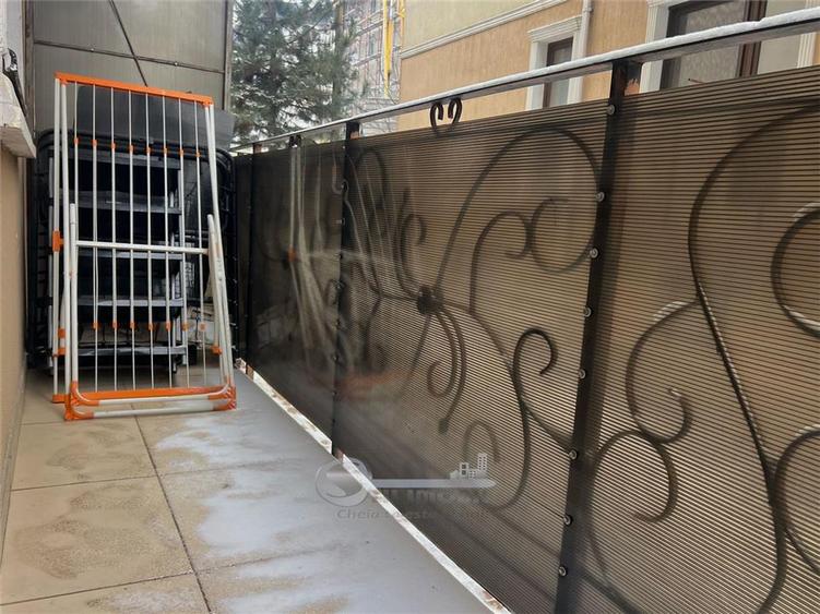 1CAM PLATOU GALATA DECOMANDAT MOBILAT UTILAT