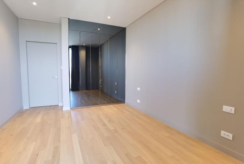 Apartament premium, vedere parc si lac, 2 garaje subterane