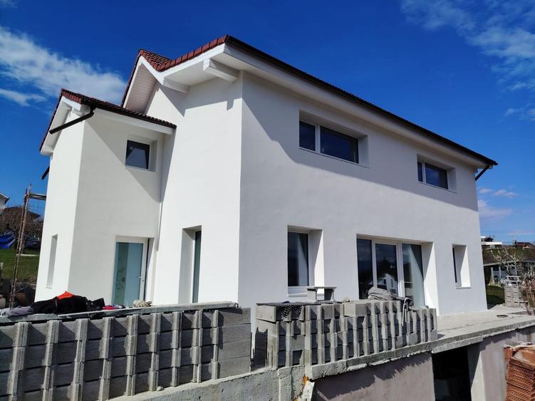 Casă în Cisnădioara, comision 0%, teren 1170 mp