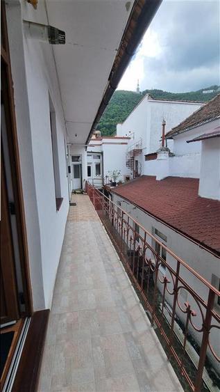 Apartament de 3 camere in zona Centrul Istoric termen scurt