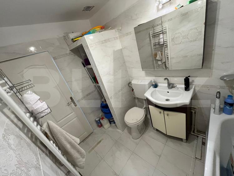 Apartament de vanzare, cu 2 camere, 54 mp, zona Micro 11