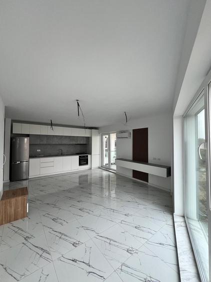 UNIVERSITATE - CAMPUS ! 3 CAMERE, LUX , 2 BAI, bloc cărămidă, fatada ventilata