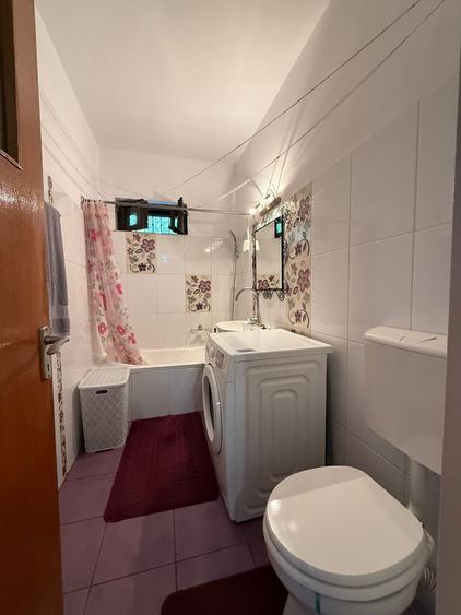 De vanzare 4 camere, curte exclusivă 250 mp, Str. Uruguay - Bucuresti