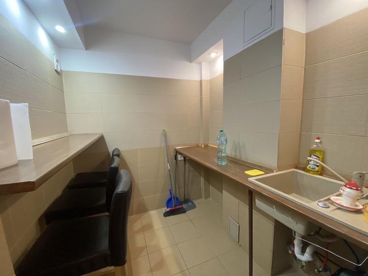 Apartament de închiriat 5 camere birou ideal firmă