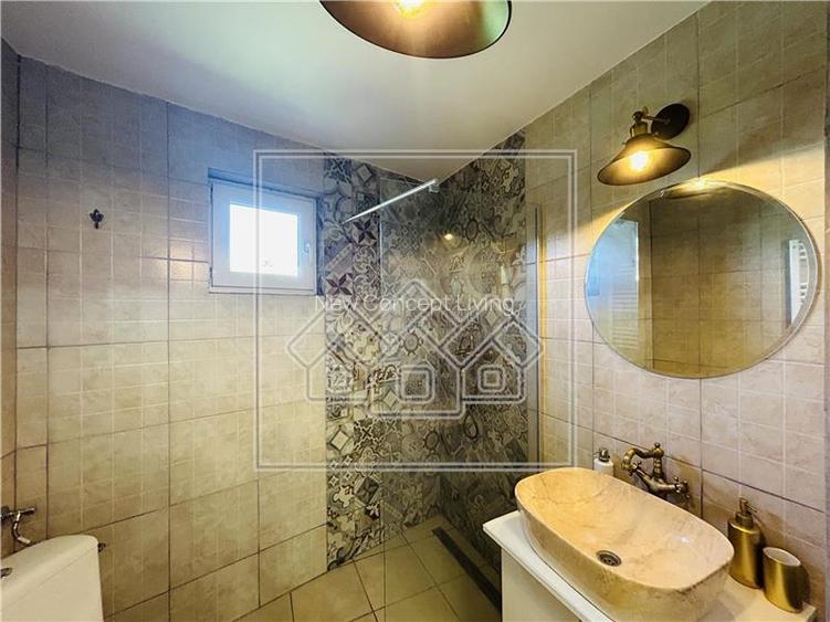 Casa la tara, teren mare, mobilata si utilata, zona foarte linistita - 31
