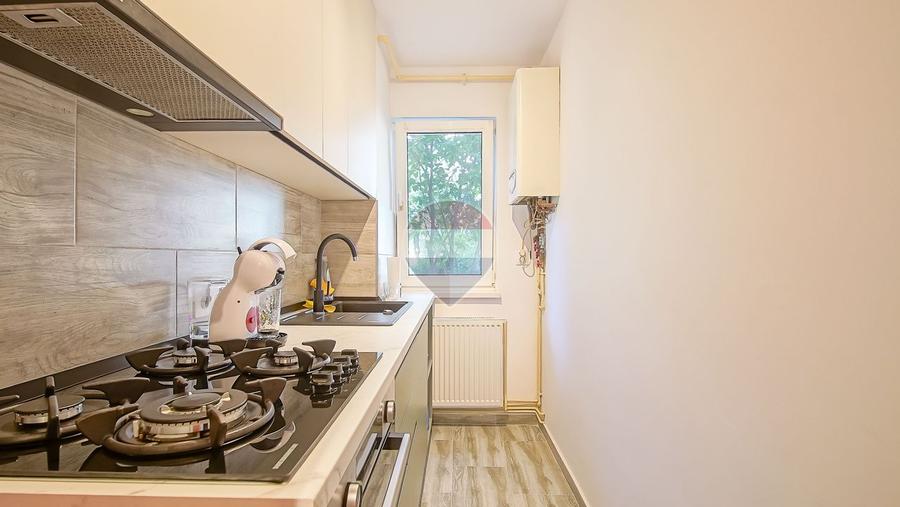Comision 0 %! Apartament cu 2 camere de vânzare în zona Florilor