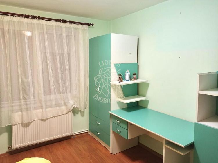 Apartament decomandat 3 camere 68 mp+balcon-parcare-Imparat Traian
