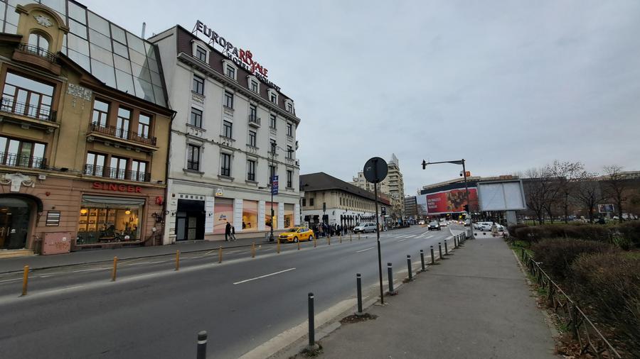 SPATIU COMERCIAL STRADAL ULTRACENTRAL CU VITRINA CU EXPUNERE STRADALA SI VAD