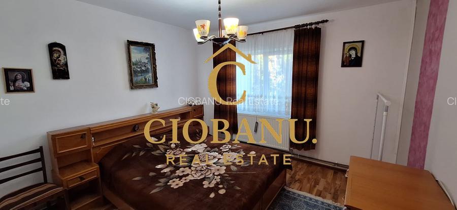 APARTAMENT DE VANZARE ETAJ 2/4 DECOMANDAT ZONA 1 MAI - 3