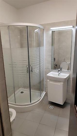 Piata Alba Iulia, vila P+1, 6 camere, curte 110mp