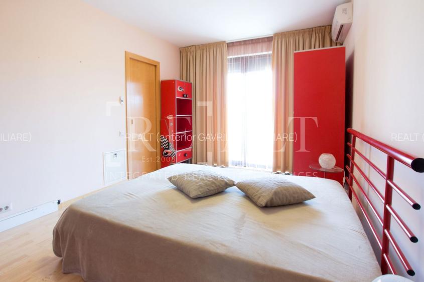 Inchiriere apartament 3 camere | Generos, 2 x Parcare, Acces lift | Domenii
