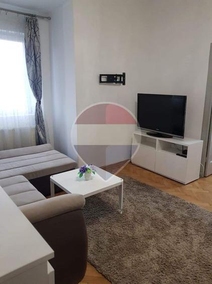 Apartament cu 2 camere de închiriat în zona Tineretului