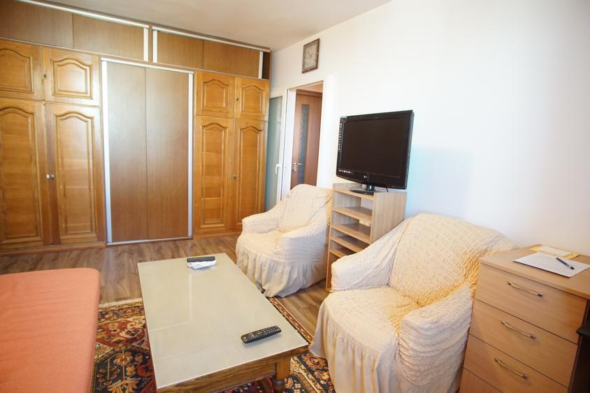 Mihalache Piata Chibrit Metrou 1 Mai in fata blocului 2 Camere Contract ANAF