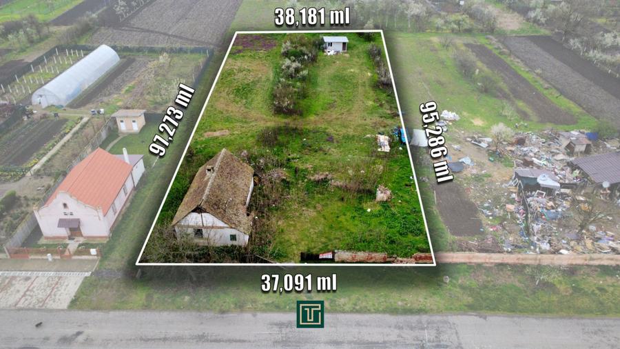 Teren intravilan 3.593 mp de vânzare în Parța