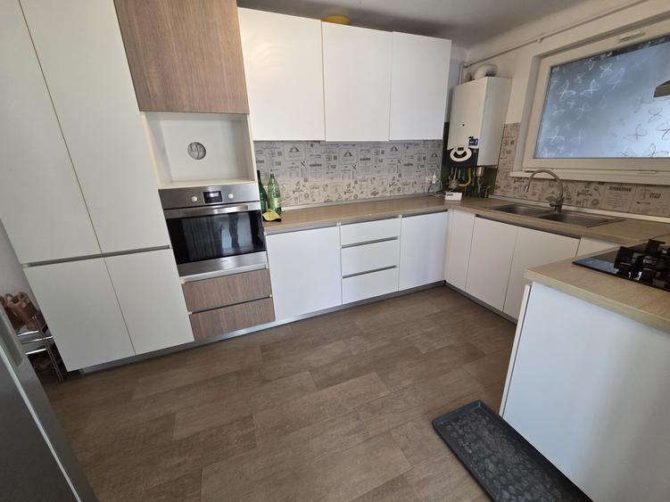 Casa 75mp, 100mp teren, , zona Plopi,comision 0%!