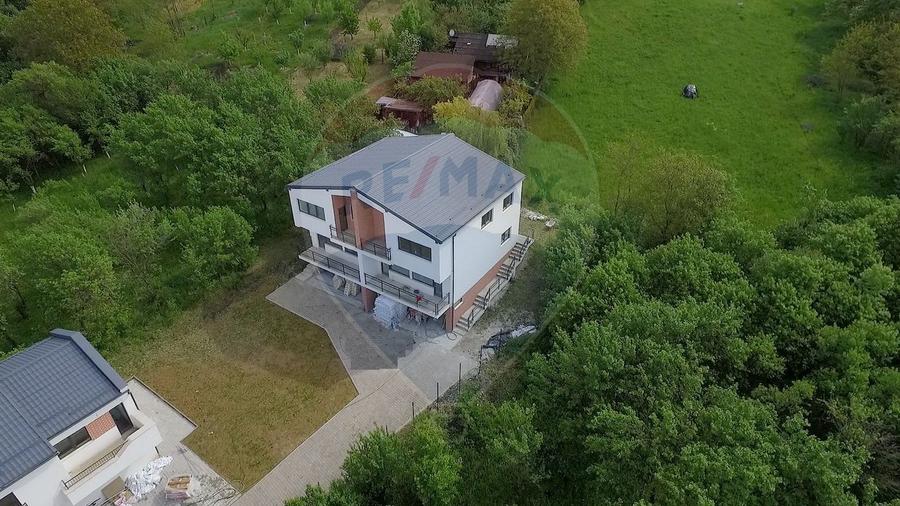 Duplex, 160mp, garaj, complex privat, toate utilitatile, asfalt, com 0