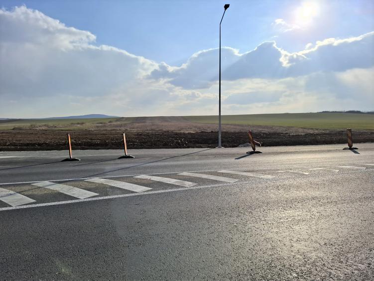 Teren industrial zona Centura Osorhei - Sensul giratoriu spre Sanmartin