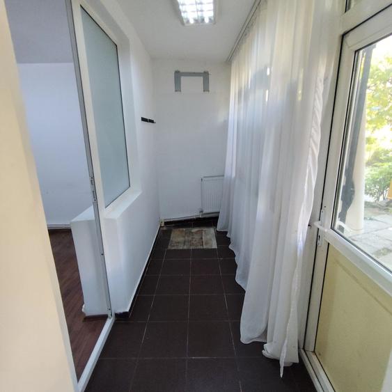 Spatiu comercial ( apt.3 camere) / Zona City Mall