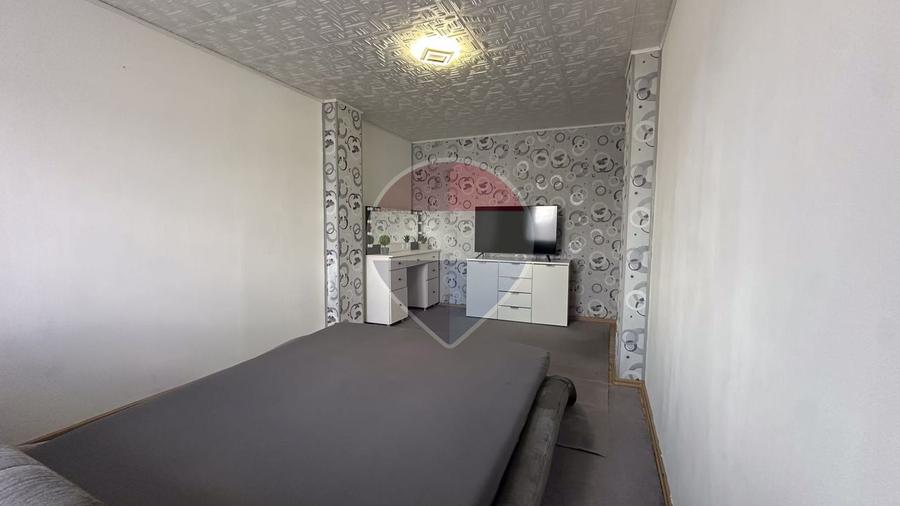 Apartament cu 3 camere de vânzare în zona Soarelui