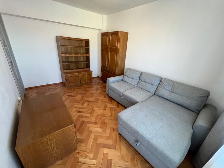 Apartament 3 camere decomandat, zona Parc Sub Arini