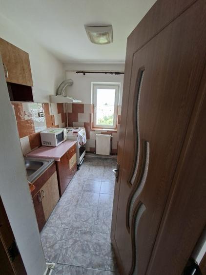 Apartament 2 camere de vanzare.