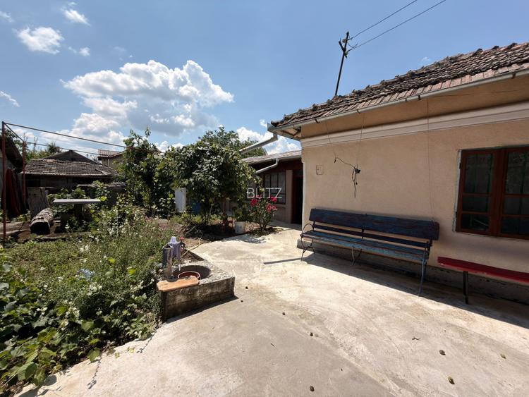 Casă de vânzare, 115 mp, teren 700 mp, zona Leu - 3