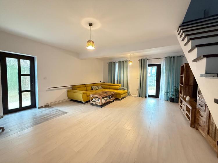 Duplex 4 camere, 93 mp utili, teren 327mp - zona Giroc