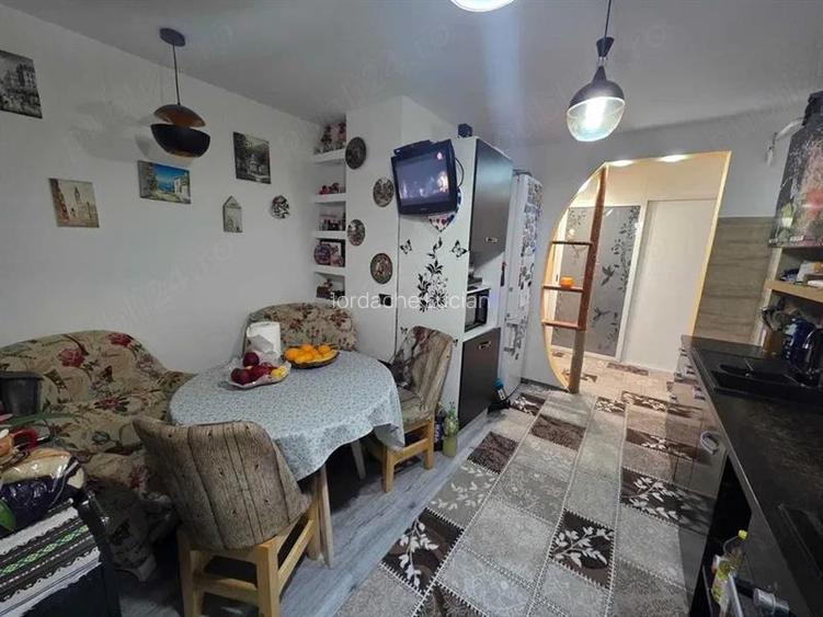 Apartament 3 camere, decomandat, loc. Gura Humorului - 10