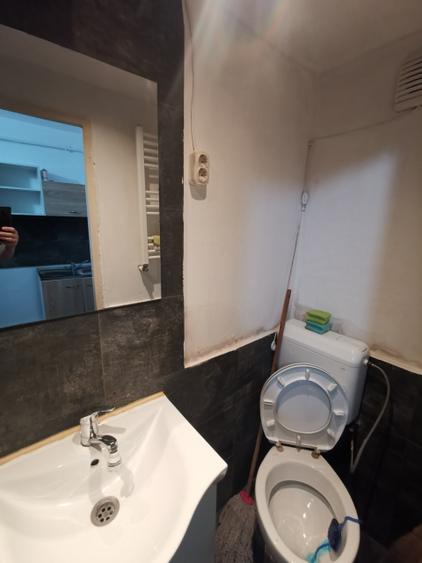 Garsoniera renovata zona Liceului Pedagogic