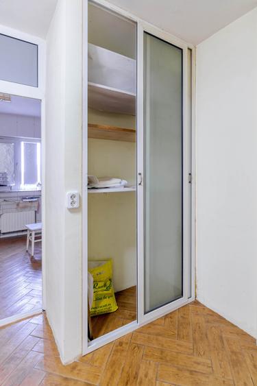 Apartament 3 camere transformat in 2 camere – Bd. Cosminului
