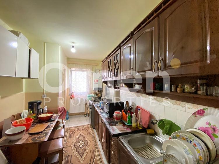 Apartament renovabil cu 4 camere decomandate, cu garaj, zona Traian