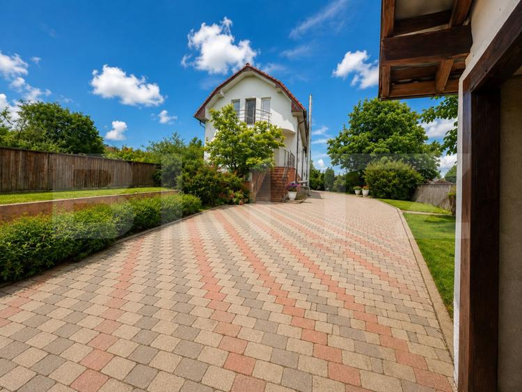 Proprietate deosebită cu 4.015 mp teren | 337 mp | Tureni | Garaj, Foisor
