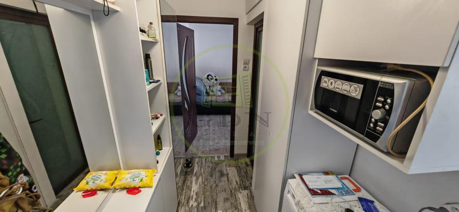Apartament 2 camere, 41 mp, Craiovita Noua, zona Scoala 30