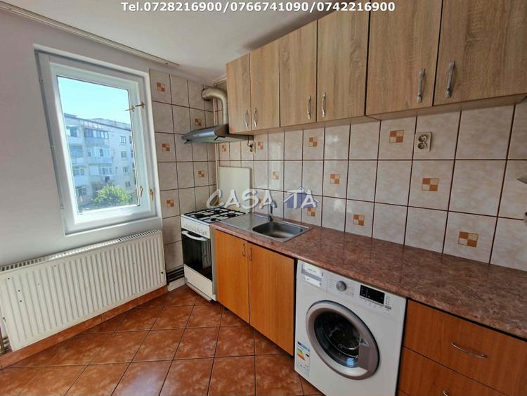 Inchiriere apartament 3 camere, Str.Zambilelor