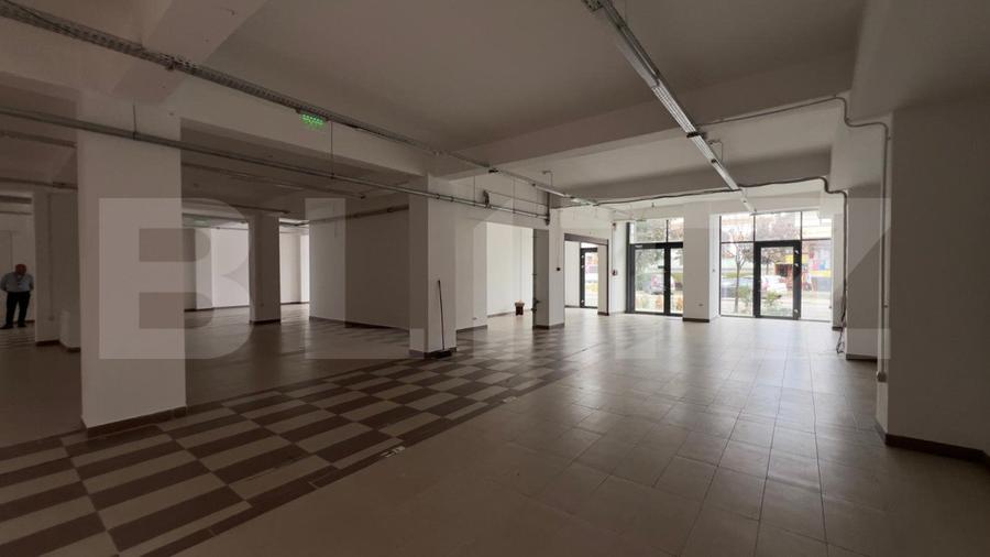 Spatiu comercial, 850 mp, Semicentral