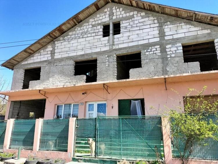 Casa si teren 1999 mp DOICESTI, DAMBOVITA Licitație