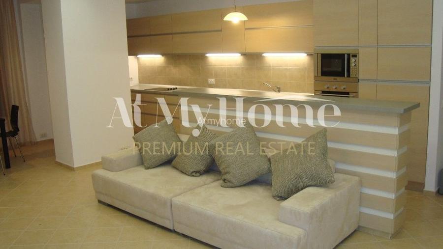 Apartament luminos si cochet cu 3 camere, mobilat, parcare, boxa, paza