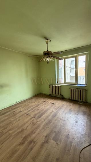 Apartament 4 camere, decomandat