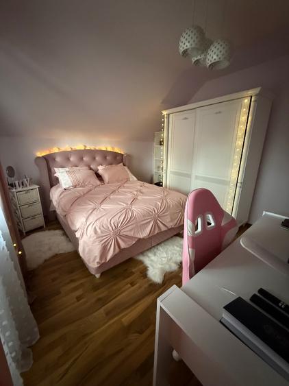 Casa de vânzare 255.000 EUR (complet mobilată și utilată)