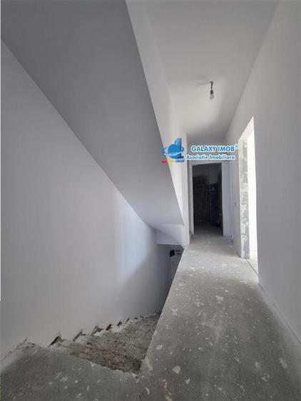 Vanzare casa de tip Duplex cu 370 mp de teren situat la Str Margelelor