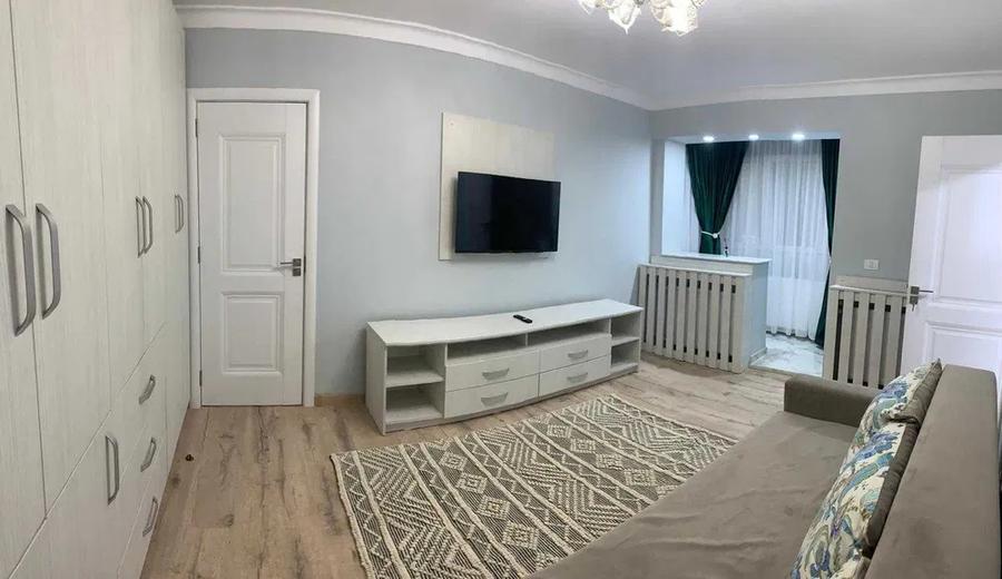 Apartament 2 camere, semidecomandat, 57 mp, ac, metrou aproape, Moghioros