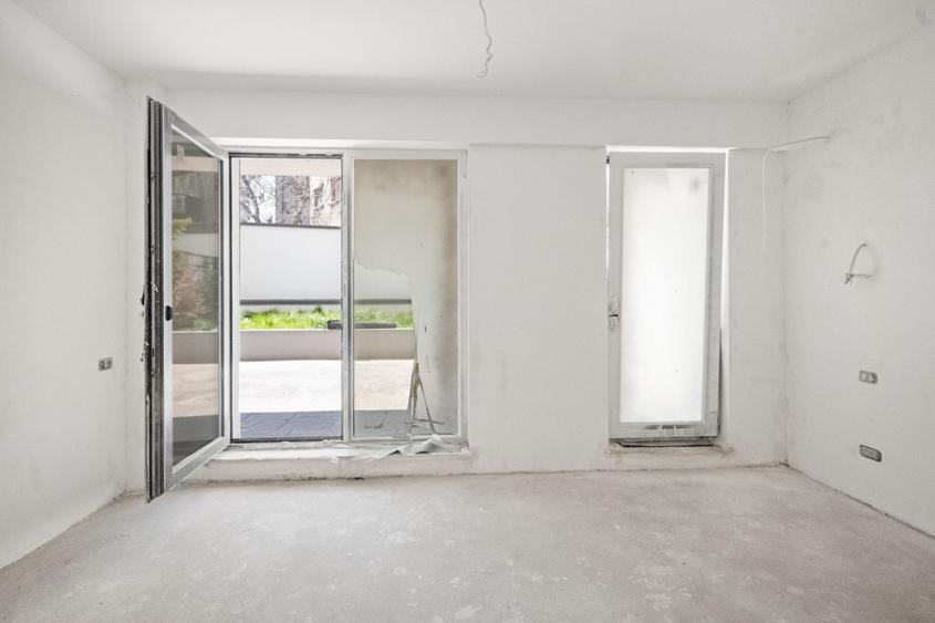 VANZARE APARTAMENT 4 CAMERE UNIRII-CASA POPORULUI