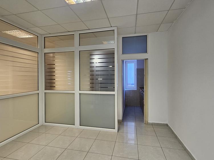 Spatiu birou - compartimentat- Domenii