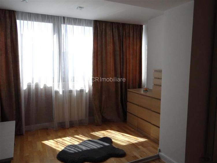 Apartamenr 3 camere  Decebal   Centrala Proprie - 9