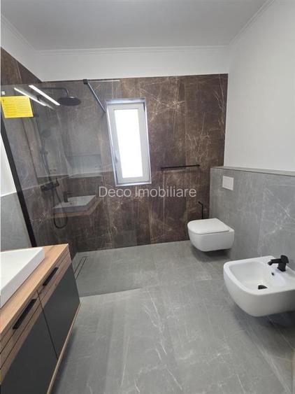 Apartament cu 3 camere lux zona La Terenuri - 11