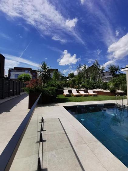 Proprietate exclusivista pe lacul Snagov 490000 euro / Chirie 2500 eu/luna