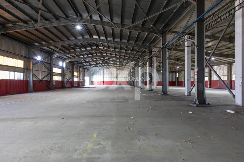 DE ÎNCHIRIAT | Hale metalice alipite – 3.028 mp utili | Calea Moinești - 15