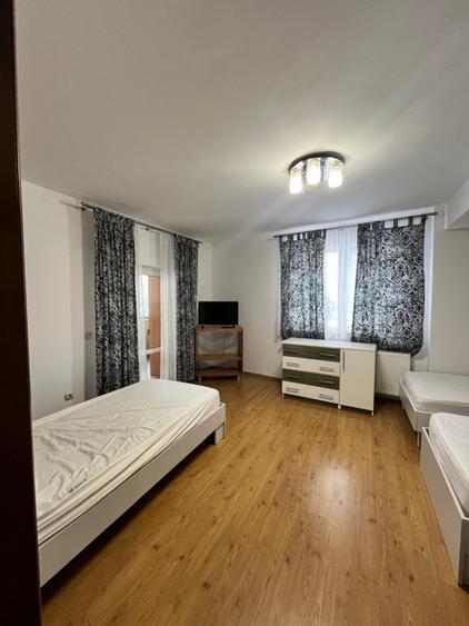 Apartament 3 camere, parter, 80 mp, zona Radauti