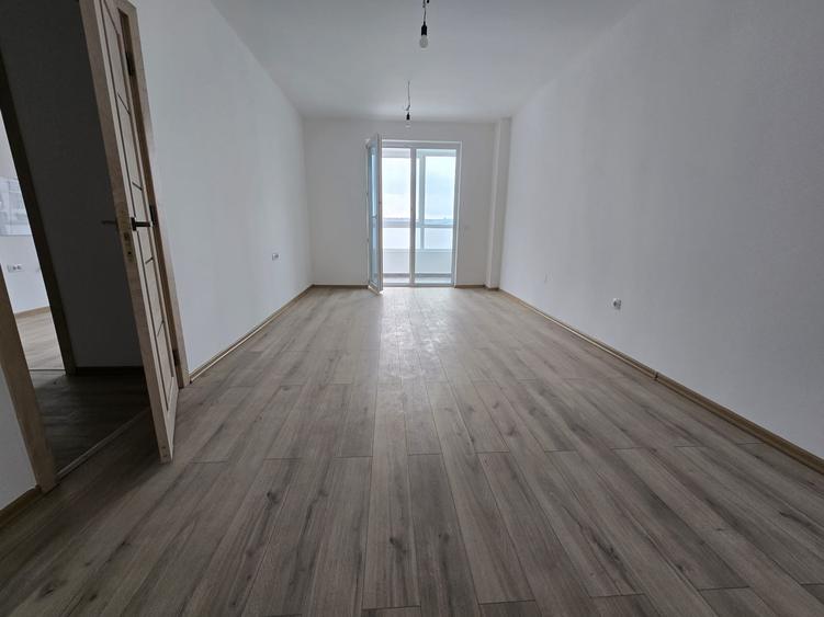 Apartament 3 camere,bl.nou finalizat+boxa+parcare,tva inclus-Pacurari-158256