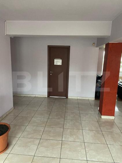 Spatiu comercial de vanzare, 5 incaperi, 328 mp, zona-Spitalul Judetean